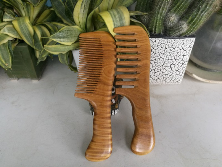 Lược gỗ bách xanh răng thưa và răng mau- lược gỗ chống tĩnh điện,hạn chế xơ rụng tóc -Quà tặng cao cấp- thatchatstore BX01 1