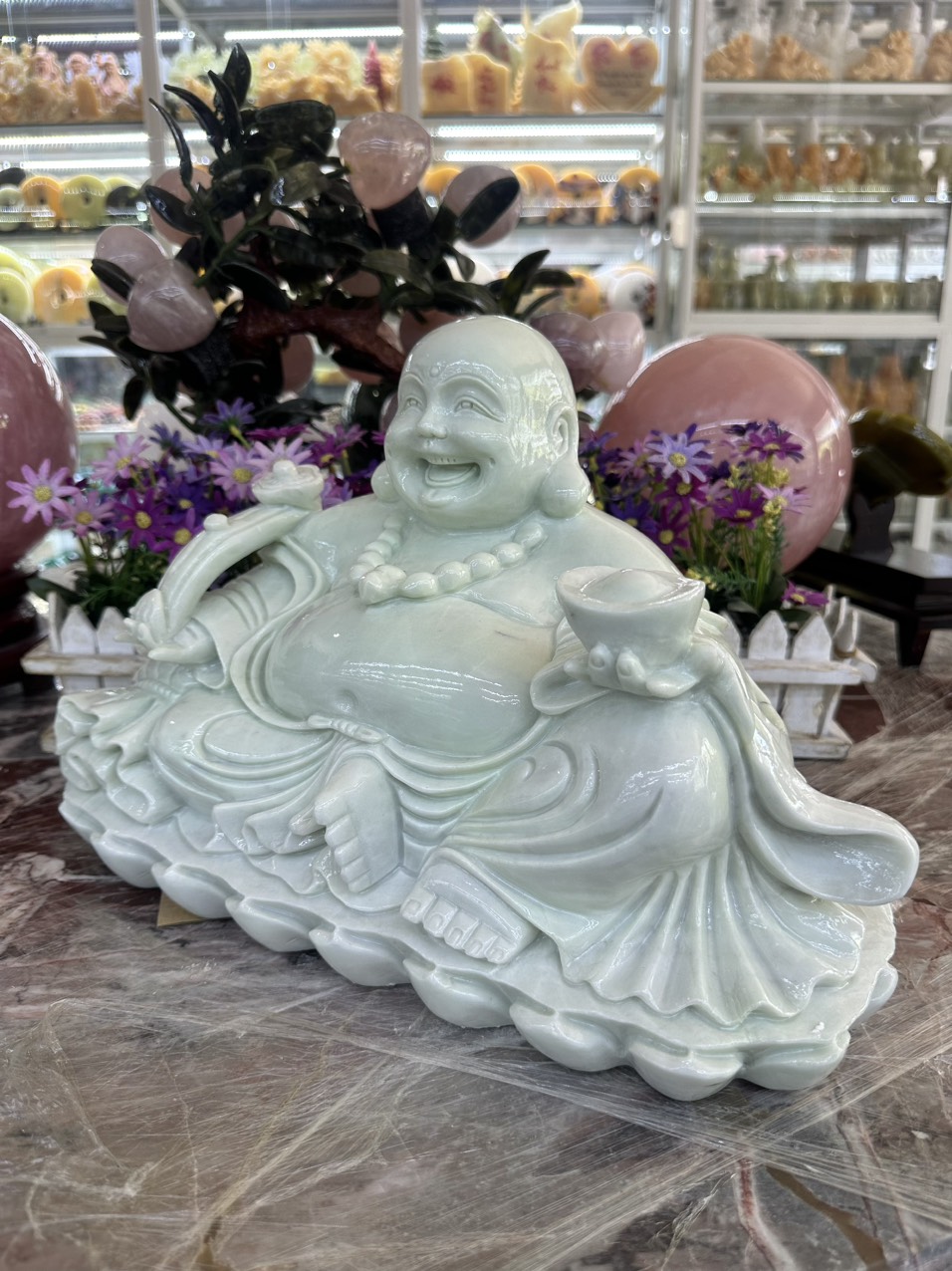 Tượng Phật Di Lặc cầm gậy như ý đá cẩm thạch trắng xanh - Dài 40cm - Đá Phong Thủy TH