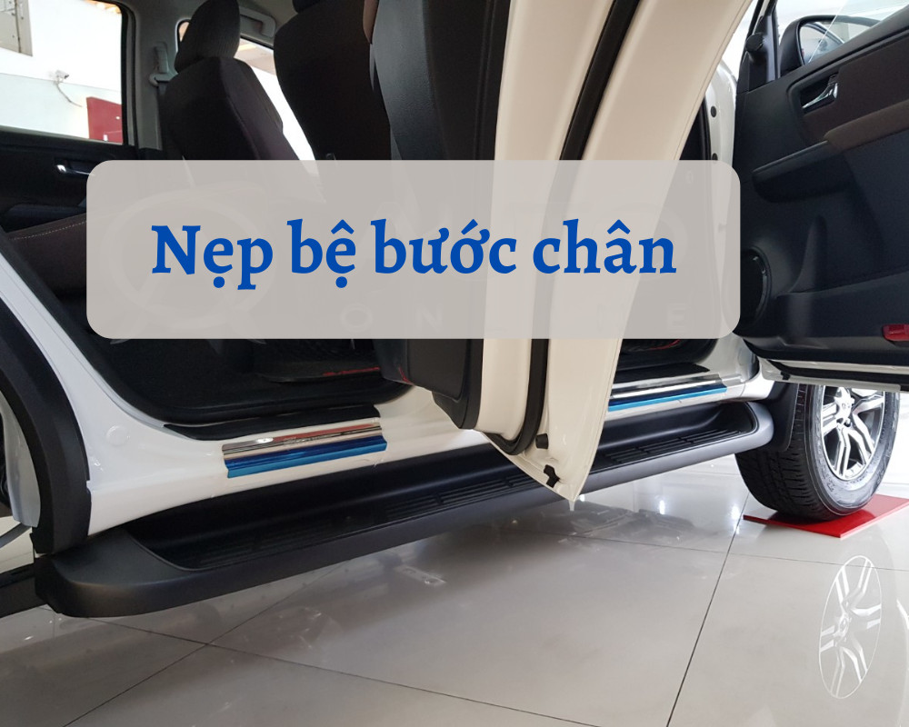 Nẹp Bệ Bước Chân Inox Dành Cho Xe Fortuner Đời 2017 - 2019