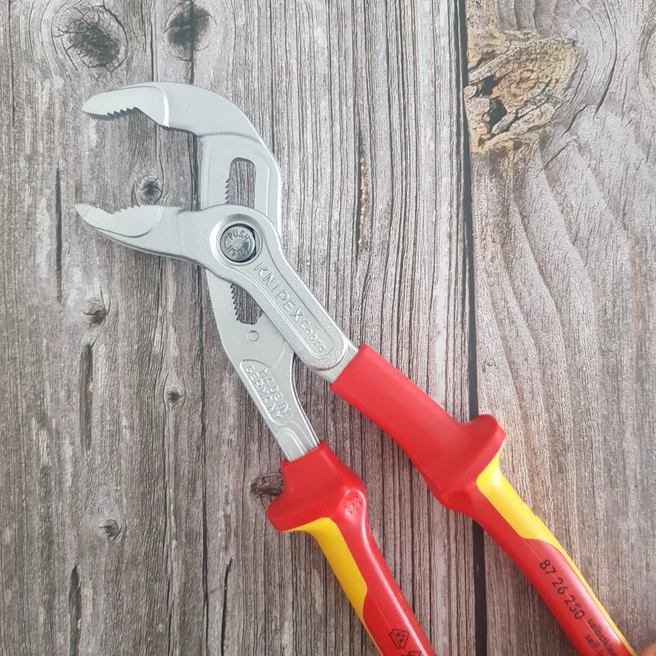 Kìm Cobra Cách Điện KNIPEX - 87 26 250