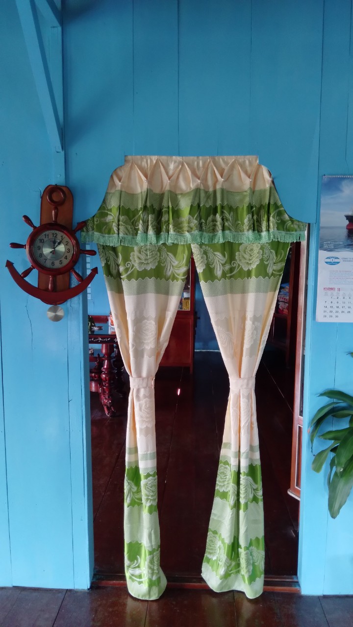 Rèm Cửa Thanh Ngọc Ngang Từ 1m Đến 1,35m x Cao 2m Vải Gấm Thêu Hoa Văn Xẻ Giữa Màu Xanh Ngọc