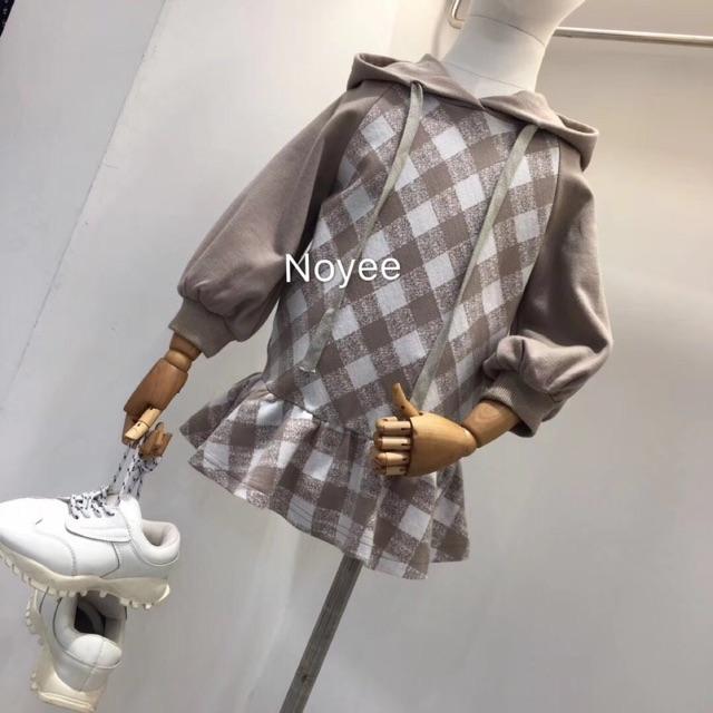 Váy nỉ đuôi cá kẻ có mũ