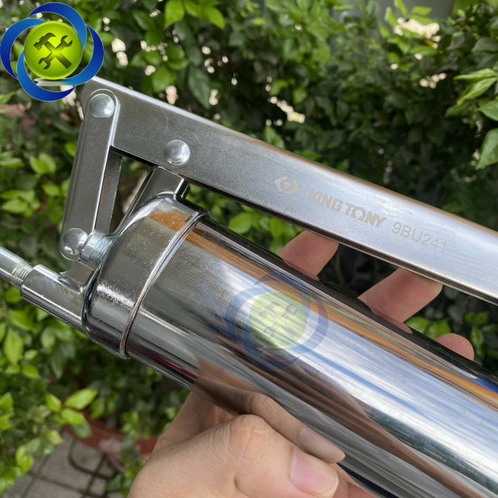Bơm mỡ bằng tay 400cc Kingtony 9BU241