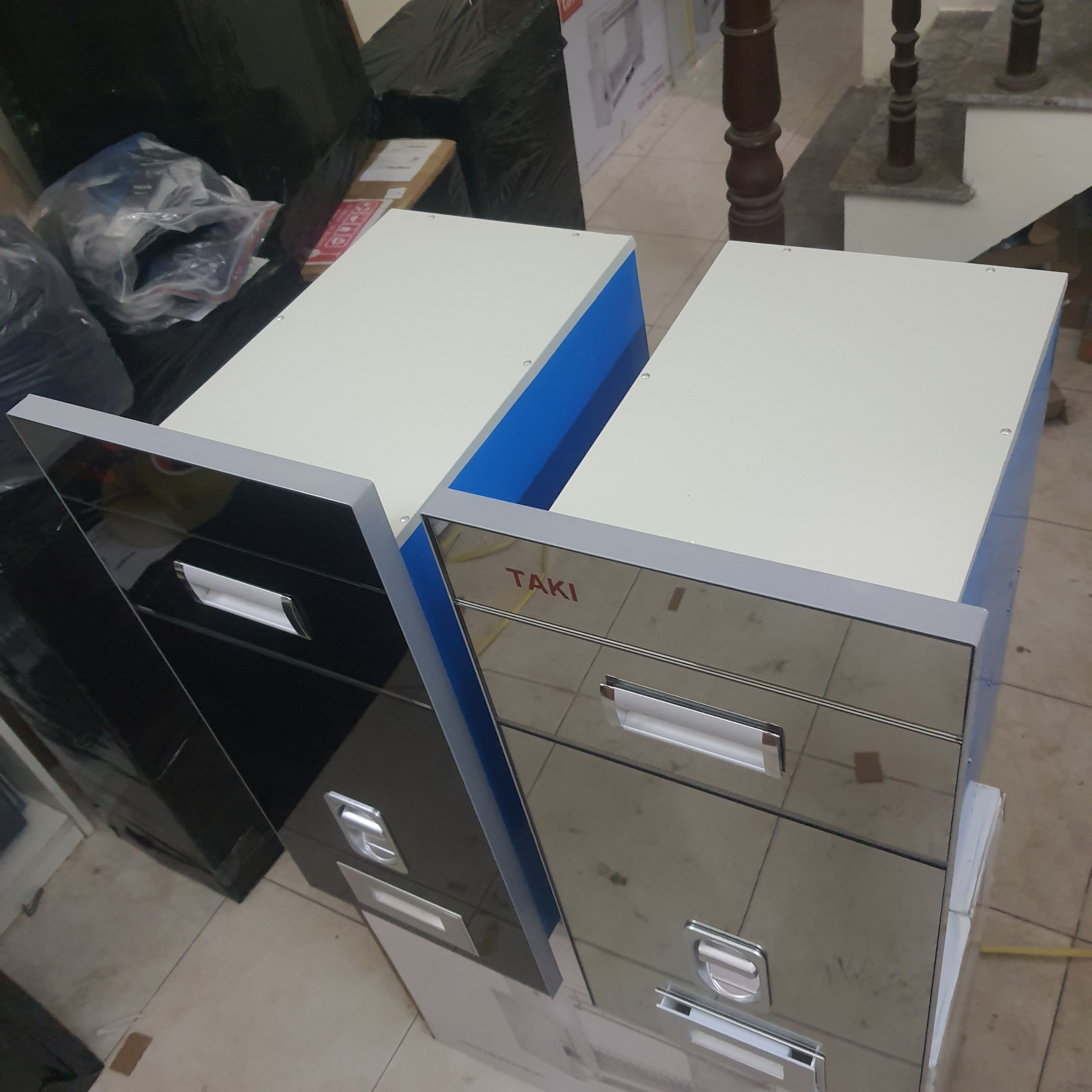 Thùng Gạo Thông Minh Gương Cường Lực Tủ Bếp TAKI Dành Cho Tủ Bếp Dưới - Có Thợ Lắp Đặt