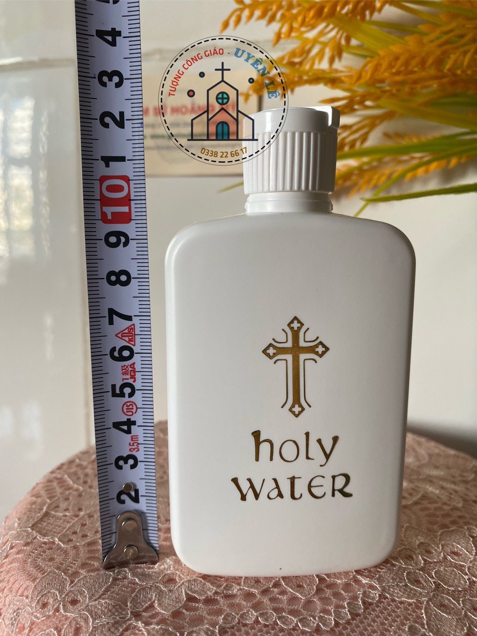 Bình đựng nước phép công giáo