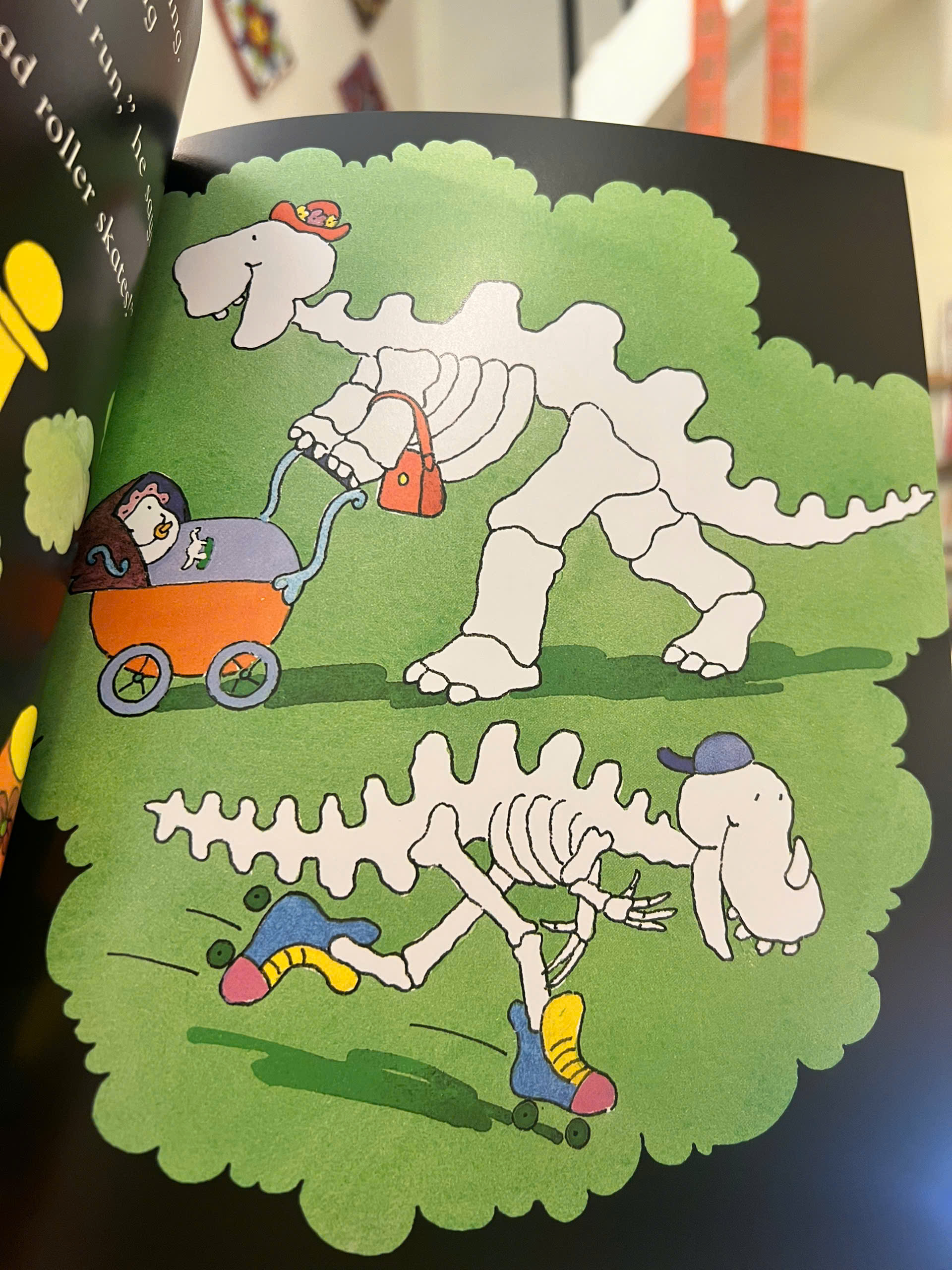 Sách - Dinosaur Dreams (Funnybones Series) | Childrens Picture Book / Ngoại văn Thiếu nhi Nhập khẩu