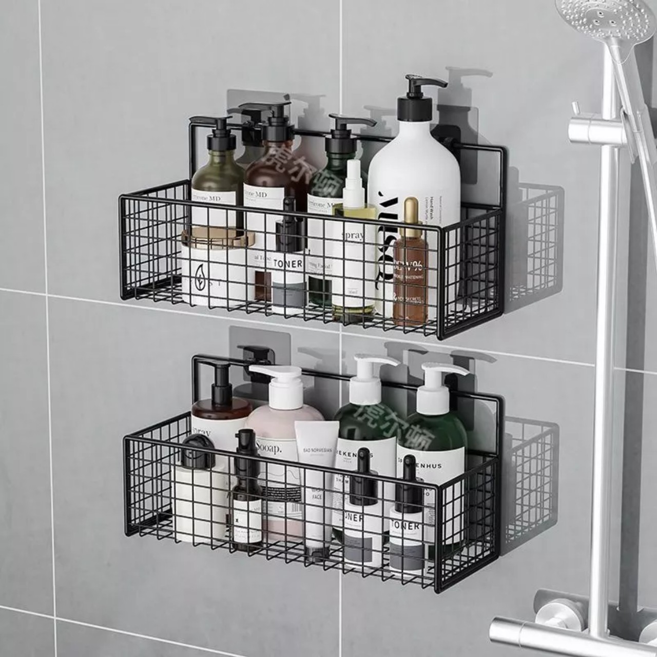 KHAY SẮT CHỮ NHẬT DẠNG LƯỚI dán tường tiện dụng cho nhà tắm , nhà bếp