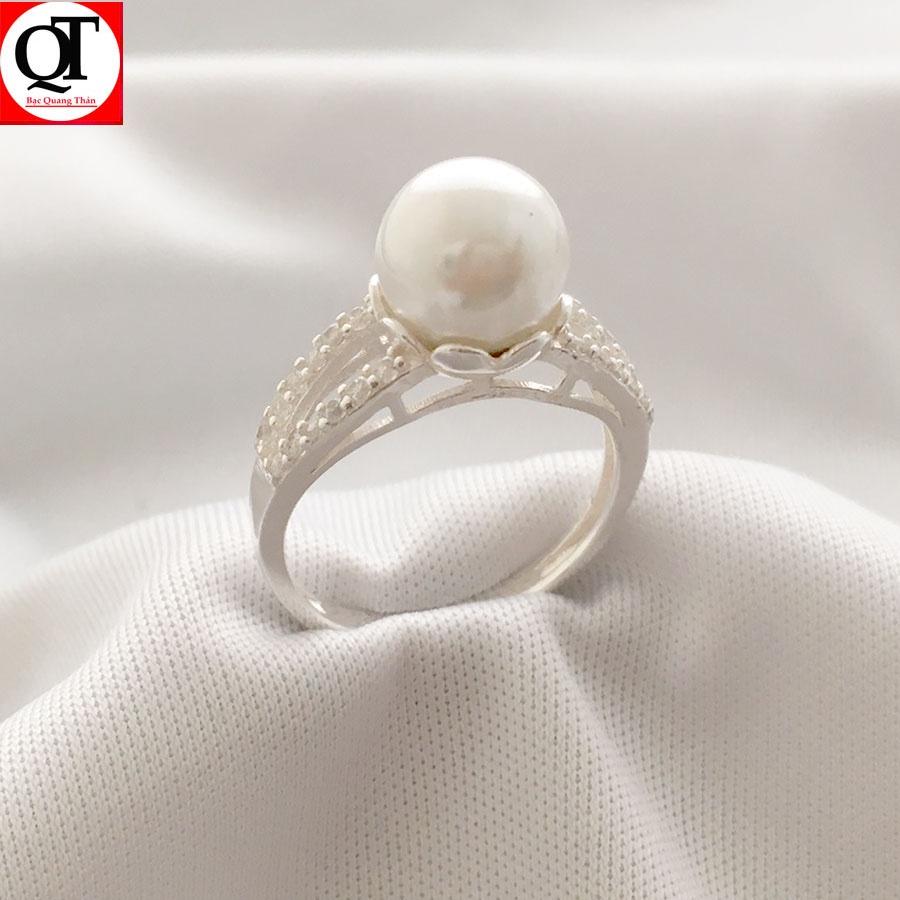 Nhẫn nữ ngọc nhân tạo 8ly chất liệu bạc ta gắn đá cobic trắng sáng trang sức Bạc Quang Thản - QTNU69