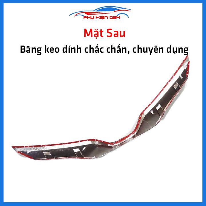 Ốp trang trí mặt ca lăng, calang Camry 2019-2020 ốp phía dưới nắp capo trang trí làm đẹp xe