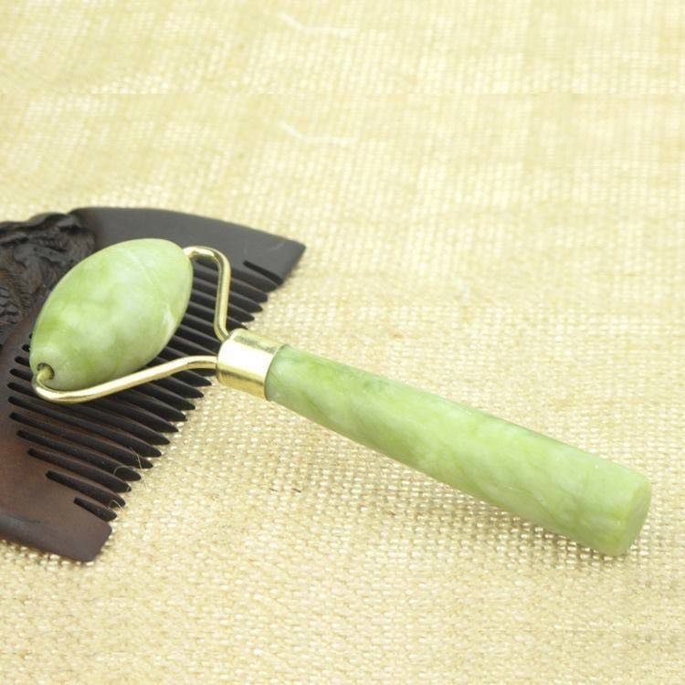 Con lăn cẩm thạch thoa kem , massage mặt se khít lỗ chân lông , giảm các nếp nhăn trên da mặt , giúp massage thư giãn thiết kế nhỏ gọn tiện lợi