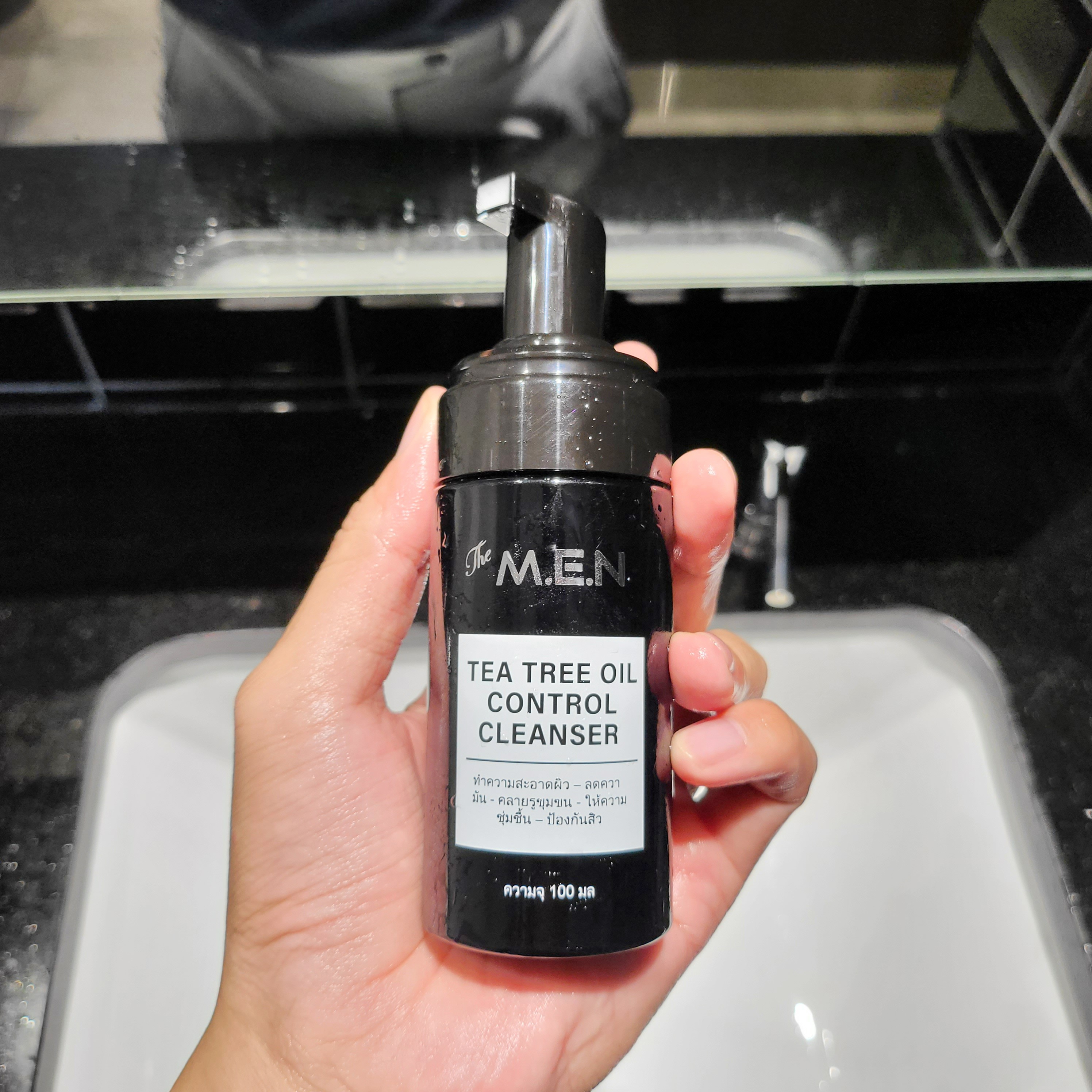 Sữa rửa mặt The MEN Tea Tree Oil Control sáng da cho nam, se khít lỗ chân lông, mờ thâm nám sạm và sạch nhờn