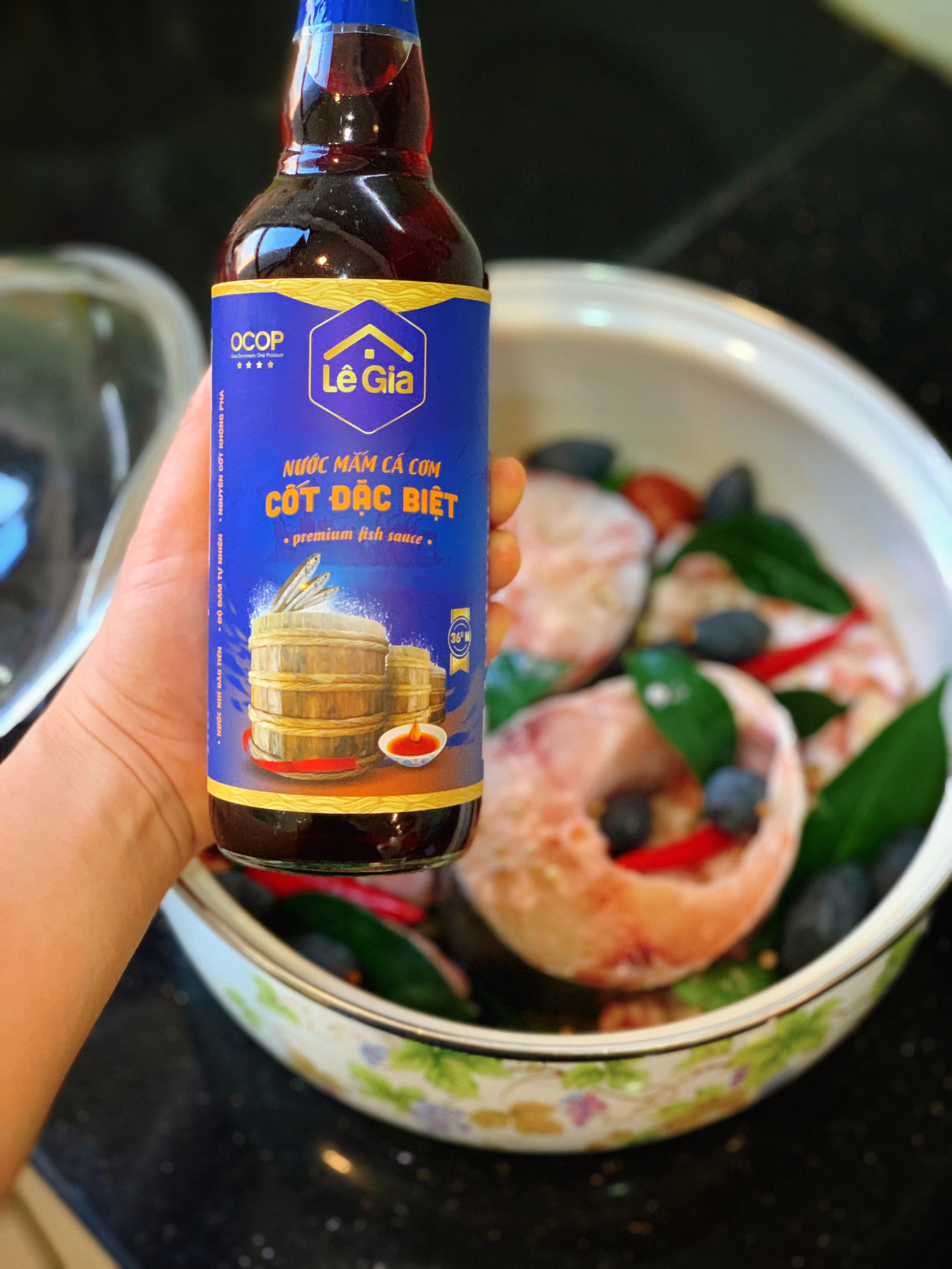 Combo 04 Chai Nước Mắm Cốt Đặc Biệt Lê Gia Làm Quà Biếu Sang Trọng