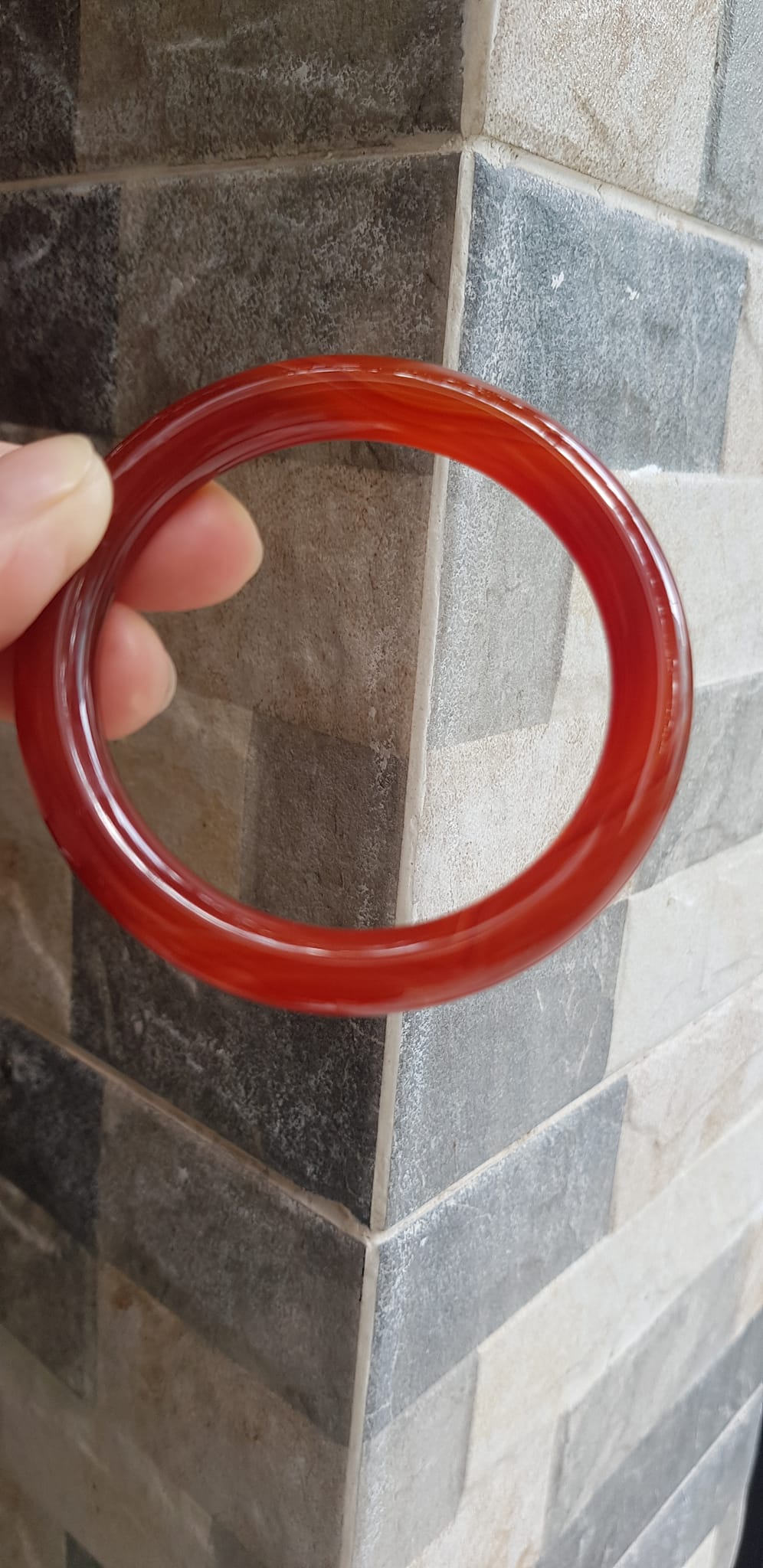 Vòng tay nữ đá mã não đỏ tươi vân đẹp mới Vòng Ni 55mm x cọng 9mm Nữ mệnh hỏa mệnh thổ 53kg - 62kg đeo ạ