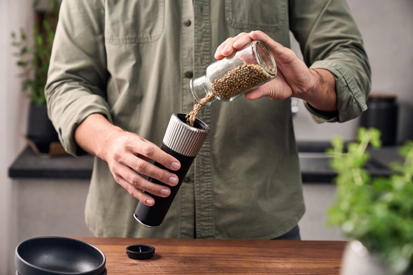 XAY TIÊU ZWILLING SPICES MILL 19CM MÀU ĐEN Hàng chính hãng