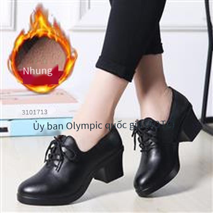 Giao hàng nhanh giày nữ giày lười nhẹ mới giày nữ cỡ lớn giày chạy bộ đôi