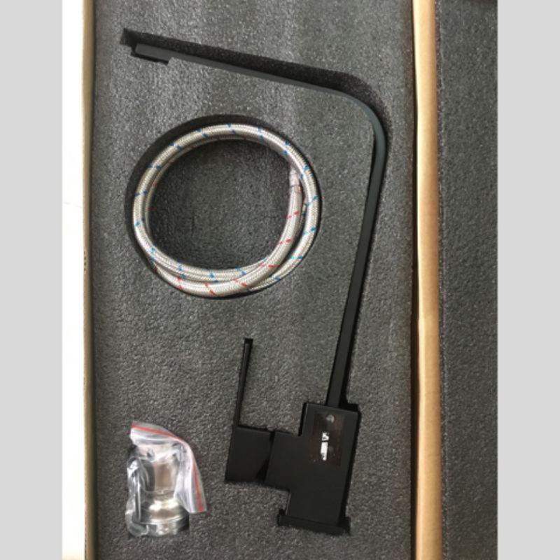 Vòi rửa chén Nóng Lạnh Inox sus 304 sơn tĩnh điện NaNo Đen kiểu vuông dẹt cao cấp VNN04