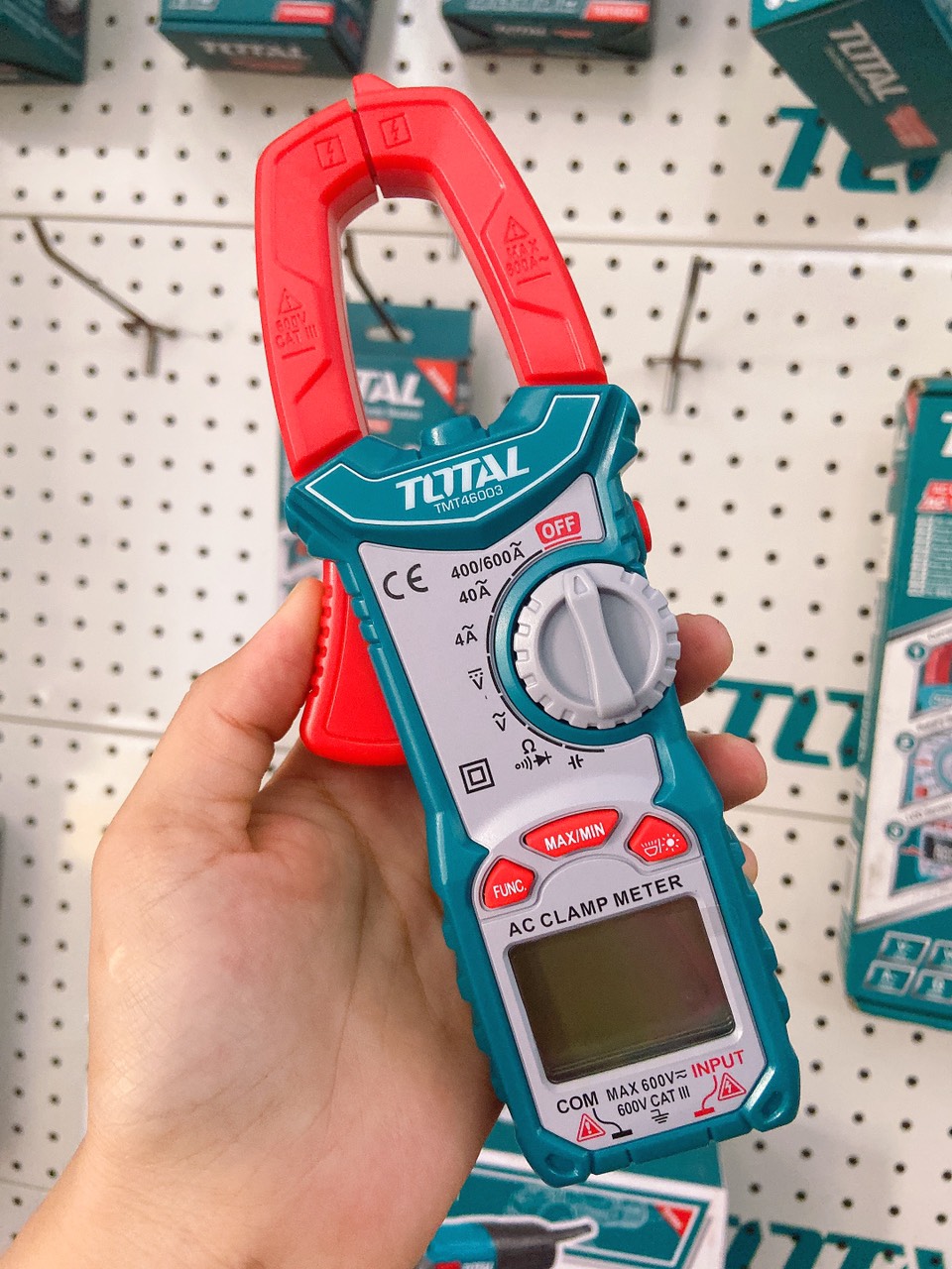 Kềm đo AC kỹ  thuật số total TMT46003
