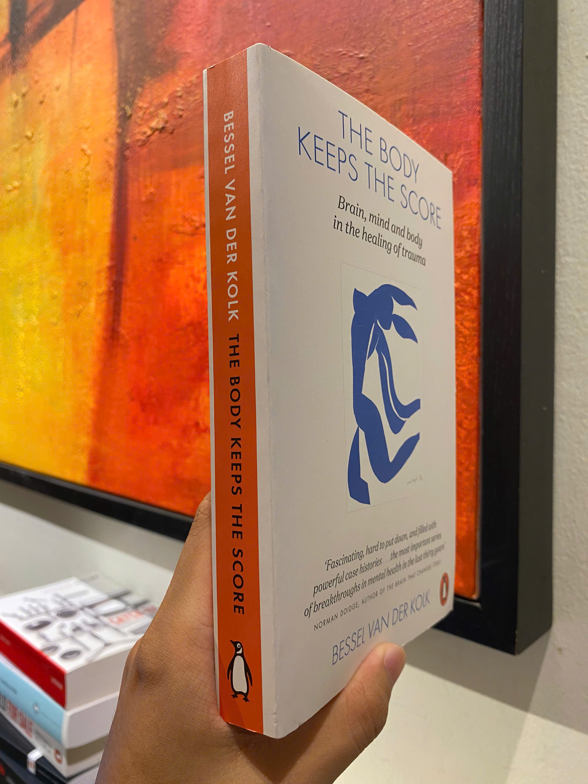 Sách - The Body Keeps the Score: Mind, Brain&amp;Body in Transformation of Trauma - Bessel Van Der Kolk