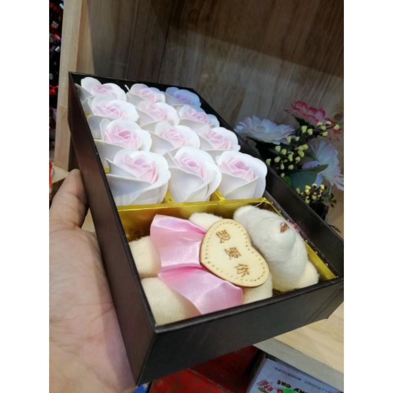 HỘP QUÀ TẶNG HOA HỒNG GẤU SWEET LOVE