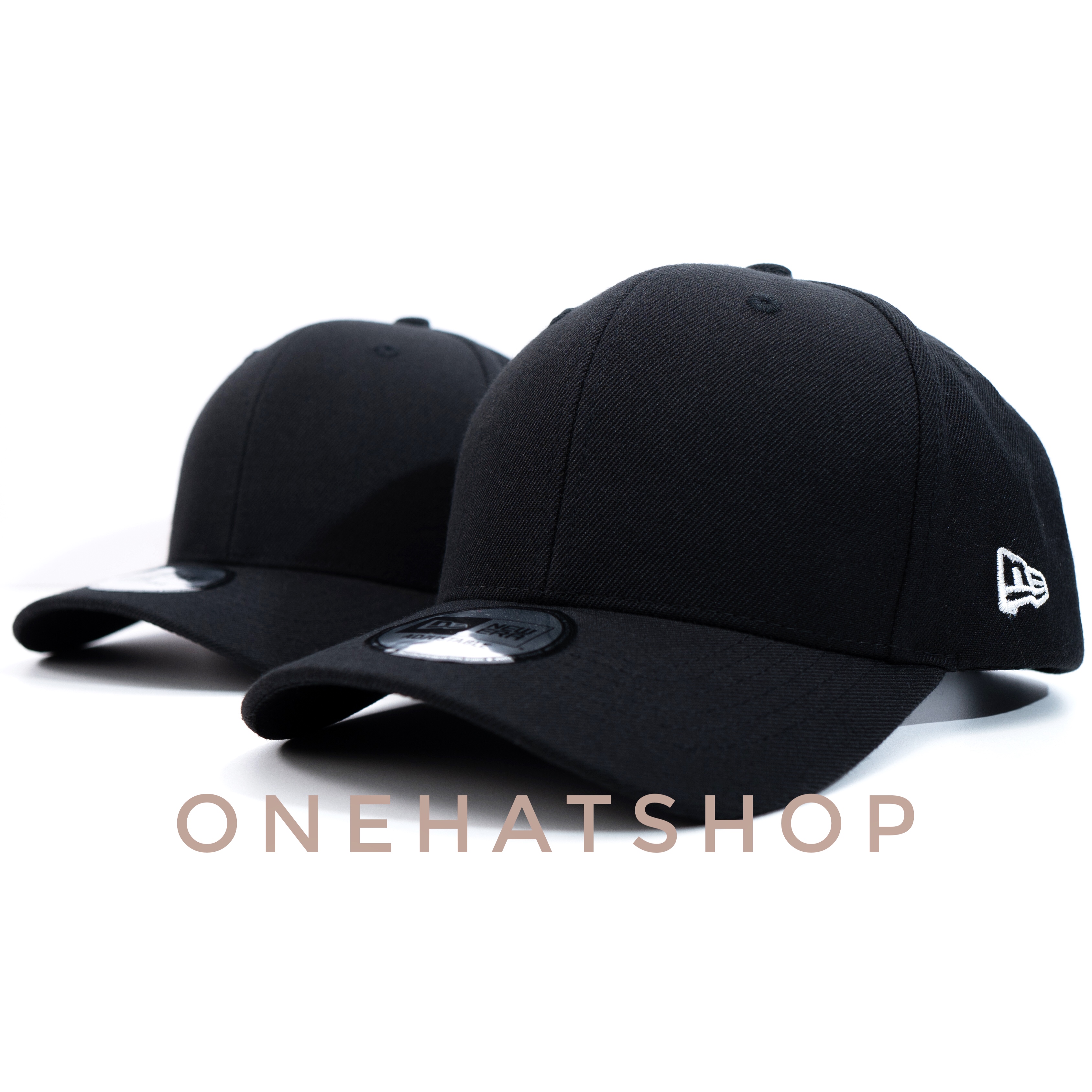 Nón lưỡi trai trơn đen Baseball cap phiên bản có tem - quai nút khoá dập logo - vải chất lượng cao