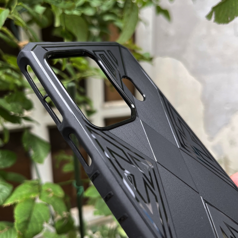 Ốp lưng Black Shark 5 – Shark 5 Pro đen chống sốc V2