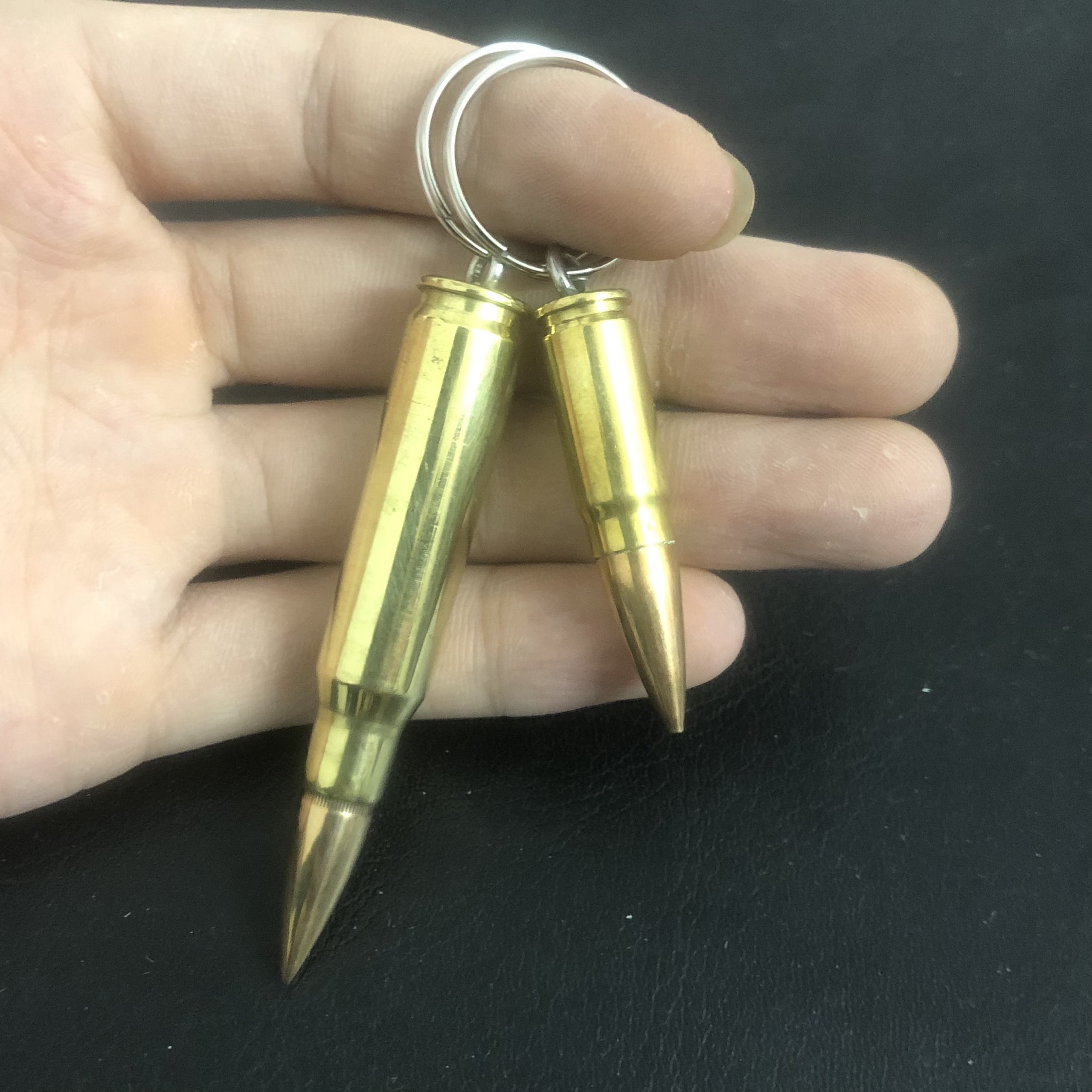 Combo 2 móc khóa hình viên đạn cỡ lớn và cỡ nhỏ