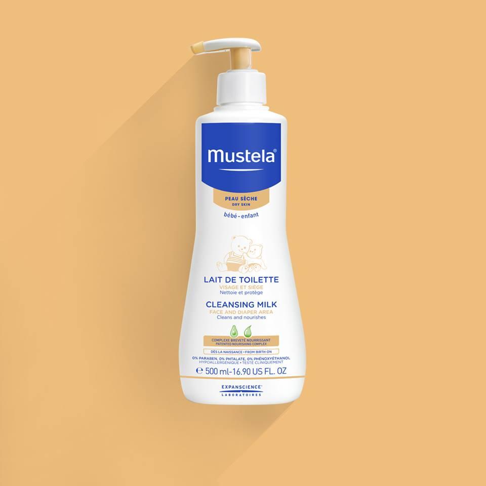 Mustela Sữa Tắm Gội Da Khô Nourishing Cleansing Gel with Cold Cream 300ml