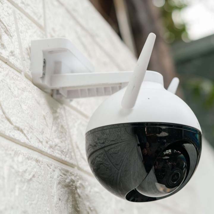 Camera IP Wifi EZVIZ - C8C 2MP quay quét ngoài trời hàng chính hãng Nhà An Toàn