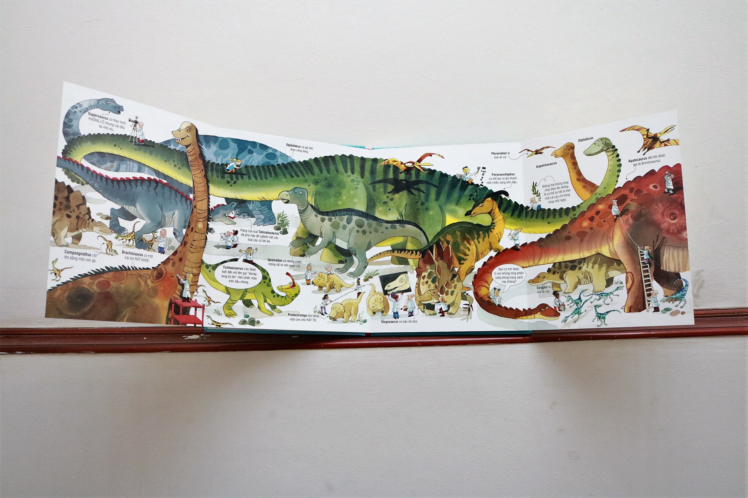 Sách Tương Tác - Big Book - Cuốn Sách Khổng Lồ Về Các Loài Khủng Long – Đinh Tị