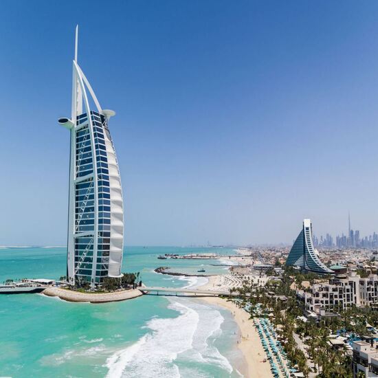 Dubai - Abu Dhabi (Khách sạn 5 sao - Tham quan tòa tháp Burj Khalifa, vườn hoa Miracle & Dubai Freme)