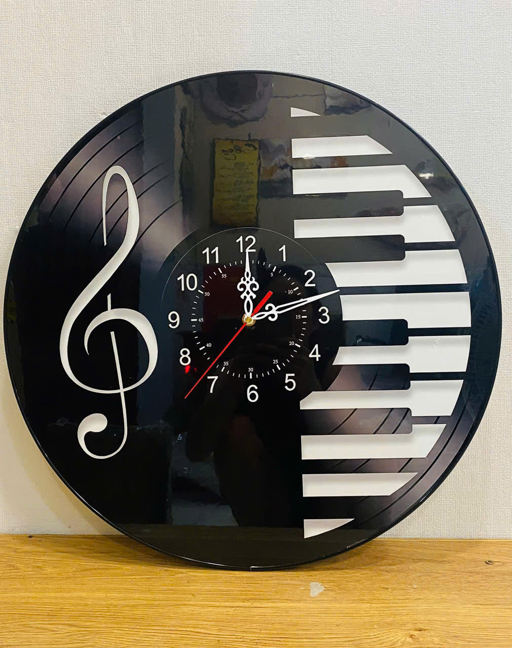 (HCM) Tranh đồng hồ tròn hoạ tiết âm nhạc tarng trí lớp học nhạc, phòng thu âm Binbin 1 kèm đinh treo