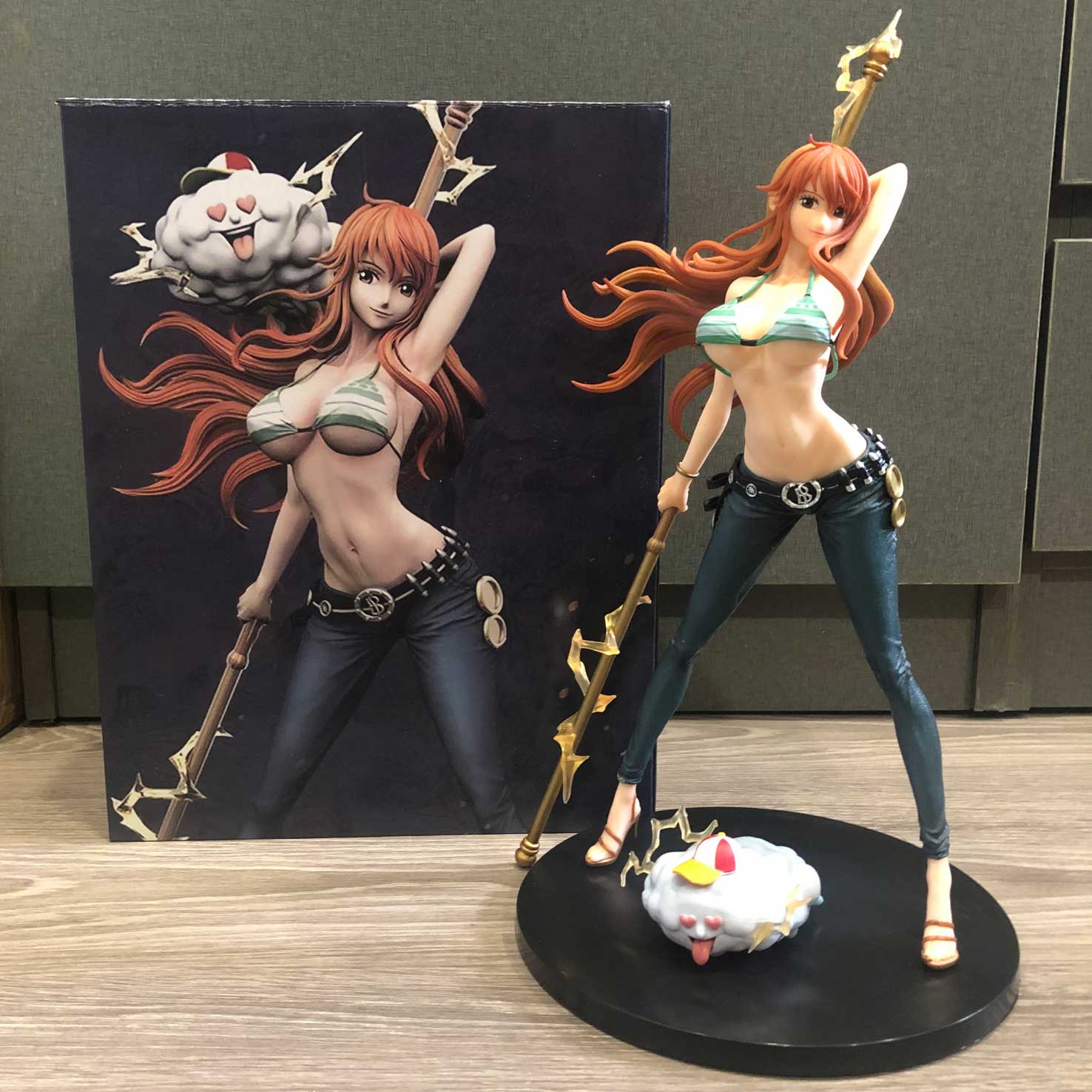 Mô hình Nami và Zues 37 cm - One Piece