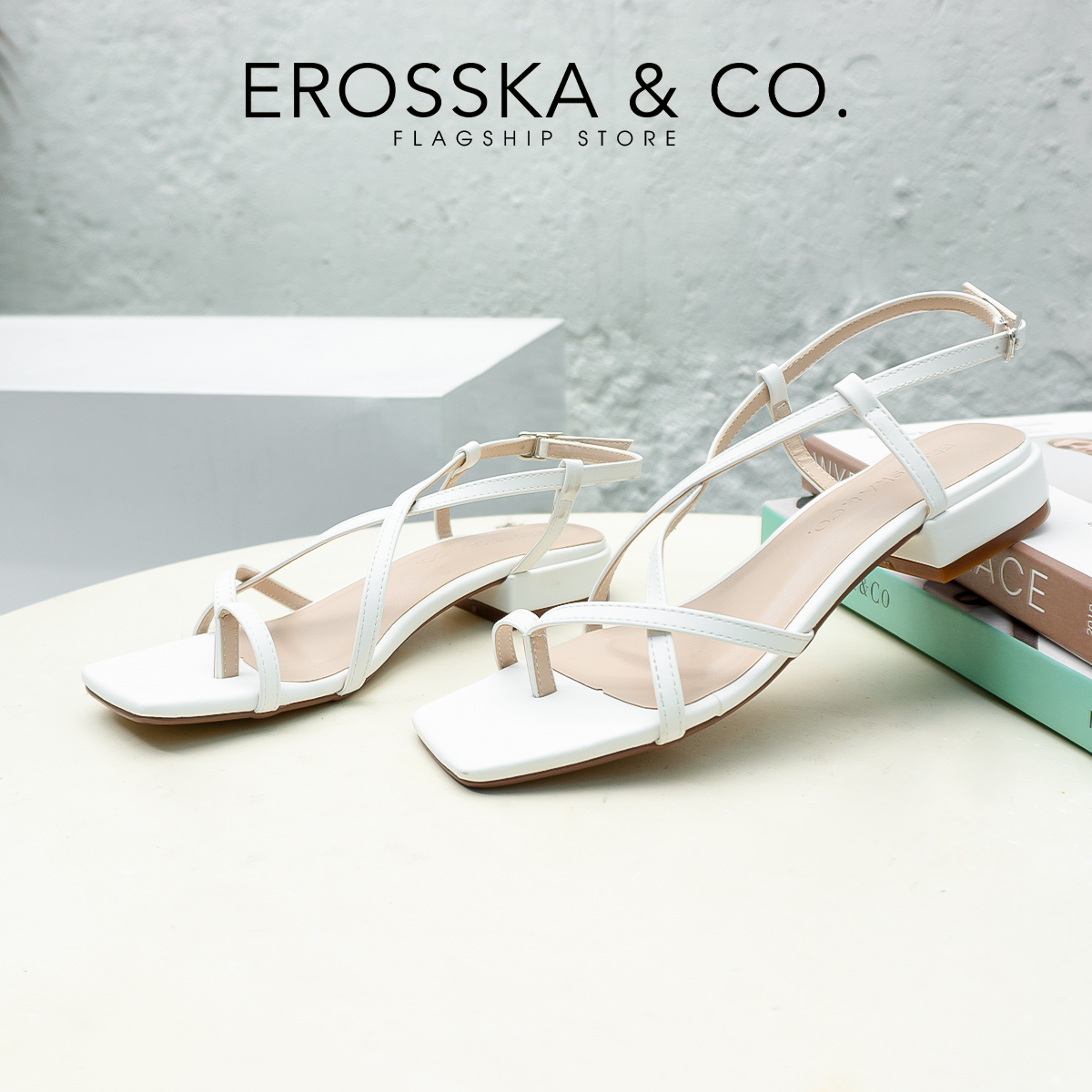 Erosska - Giày sandal cao gót quai mảnh mũi vuông cao 2,5cm EB040