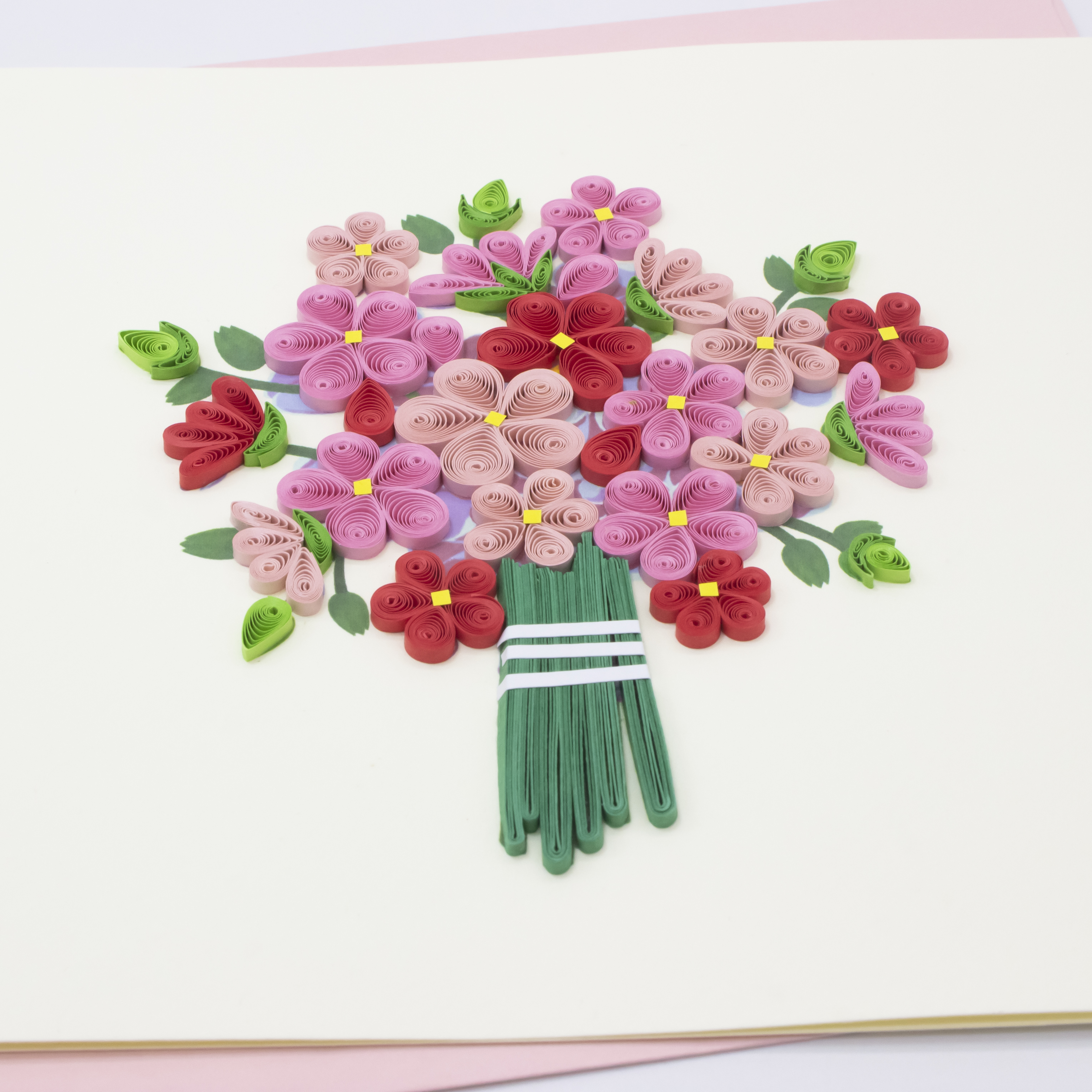 Thiệp Handmade - Thiệp Bó Hoa Hồng nhiều màu (Quilling Card) - Tặng Kèm Khung Giấy Để Bàn - Thiệp chúc mừng sinh nhật, kỷ niệm, tình yêu, cảm ơn...