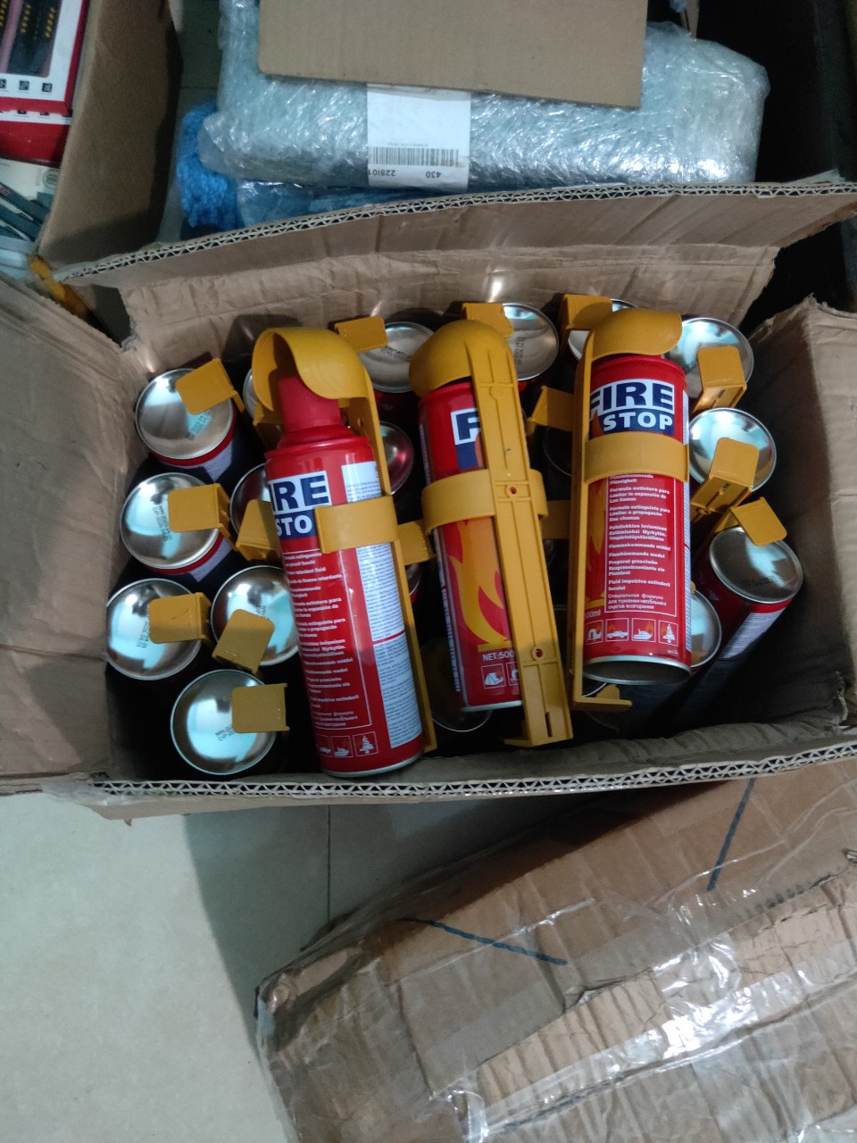 Bình chữa cháy mini Fire Stop 500ml dùng cho Xe hơi dạng xịt bọt