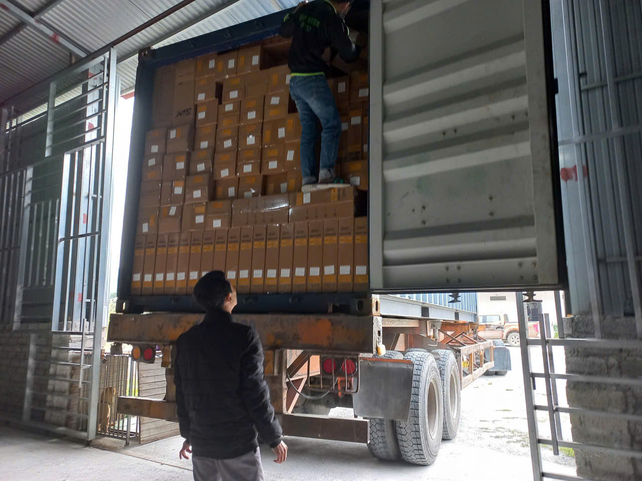 Thảm lót sàn 1 lớp sd3 Hyundai Santafe 2019+ Nhãn hiệu Macsim -  (Giảm giá nhưng chất lượng không giảm)