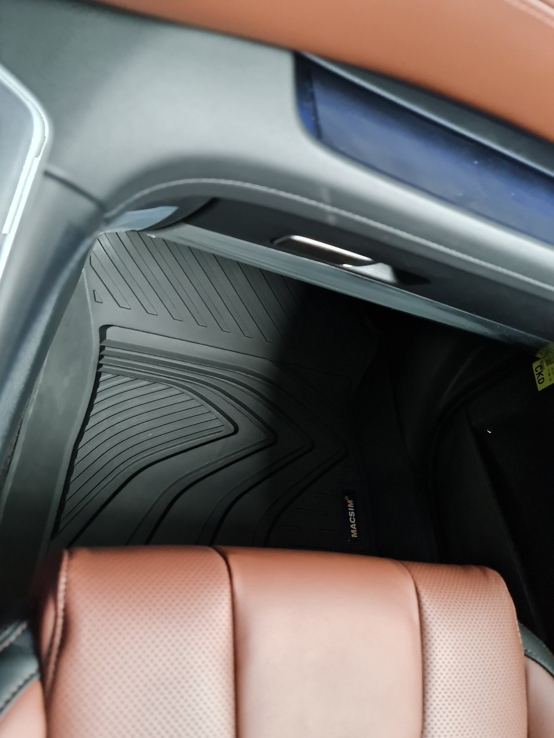 Thảm lót sàn xe ô tô Hyundai SantaFe 2019-2022 đến nay Nhãn hiệu Macsim chất liệu nhựa TPE đúc khuôn cao cấp