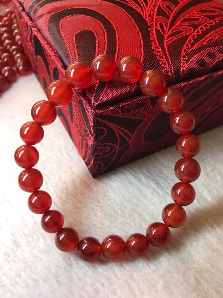 Vòng Tay ĐÁ MÃ NÃO ĐỎ TƯƠI SÁNG ĐẸP SIZE 8MM MAY MẮN NỮ MẠNG HỎA MẠNG THỔ ĐEO RẤT HỢP TỐT Ạ