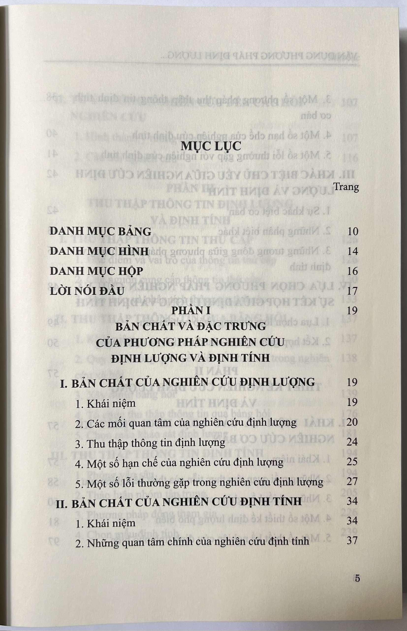 Sách - Vận Dụng Phương Pháp Định Lượng Và Định Tính Trong Nghiên Cứu: Từ Hình Thành Ý Tưởng Đến Phát Hiện Khoa Học