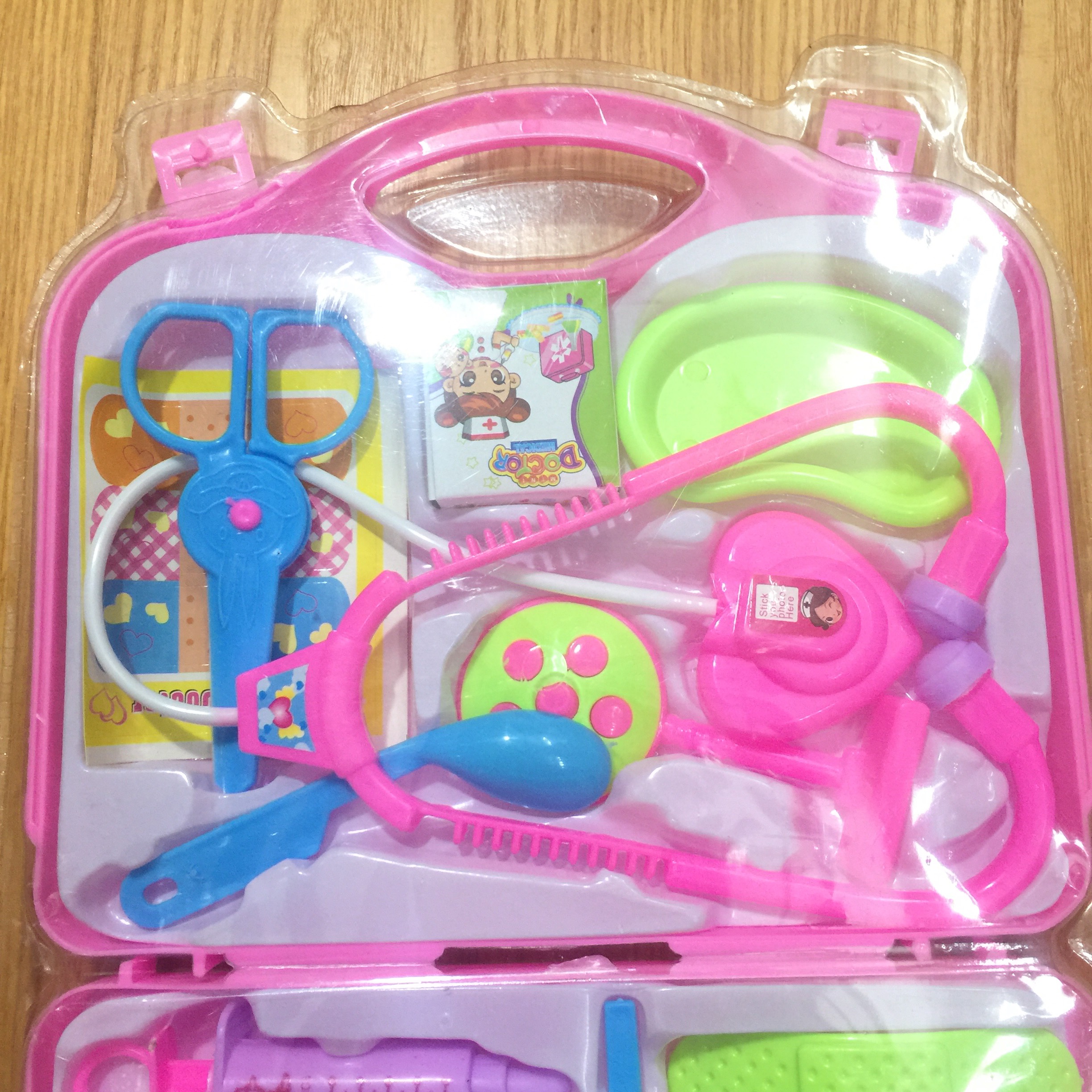 Mô hình đồ chơi khám bệnh cho bé tập làm bác sĩ