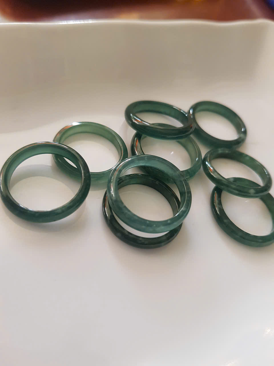 Chiếc Nhẫn nữ mới đá cẩm thạch xanh lam ngọc tự nhiên  Nhẫn bản nhỏ Ni 16mm x cao 3mm  x dầy 2mm màu xanh nhẹ nhàng đều xuất sắc đem lại may mắn tài lộc rẻ đẹp dành cho các Chị em nữ đeo tay ngón bất kỳ nhẫn 16mm ạ