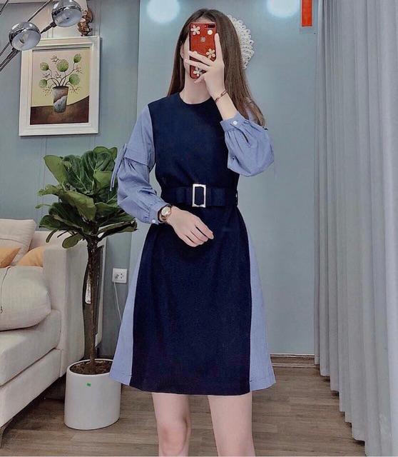 Đầm cổ tròn phối tay kẻ kèm đai
