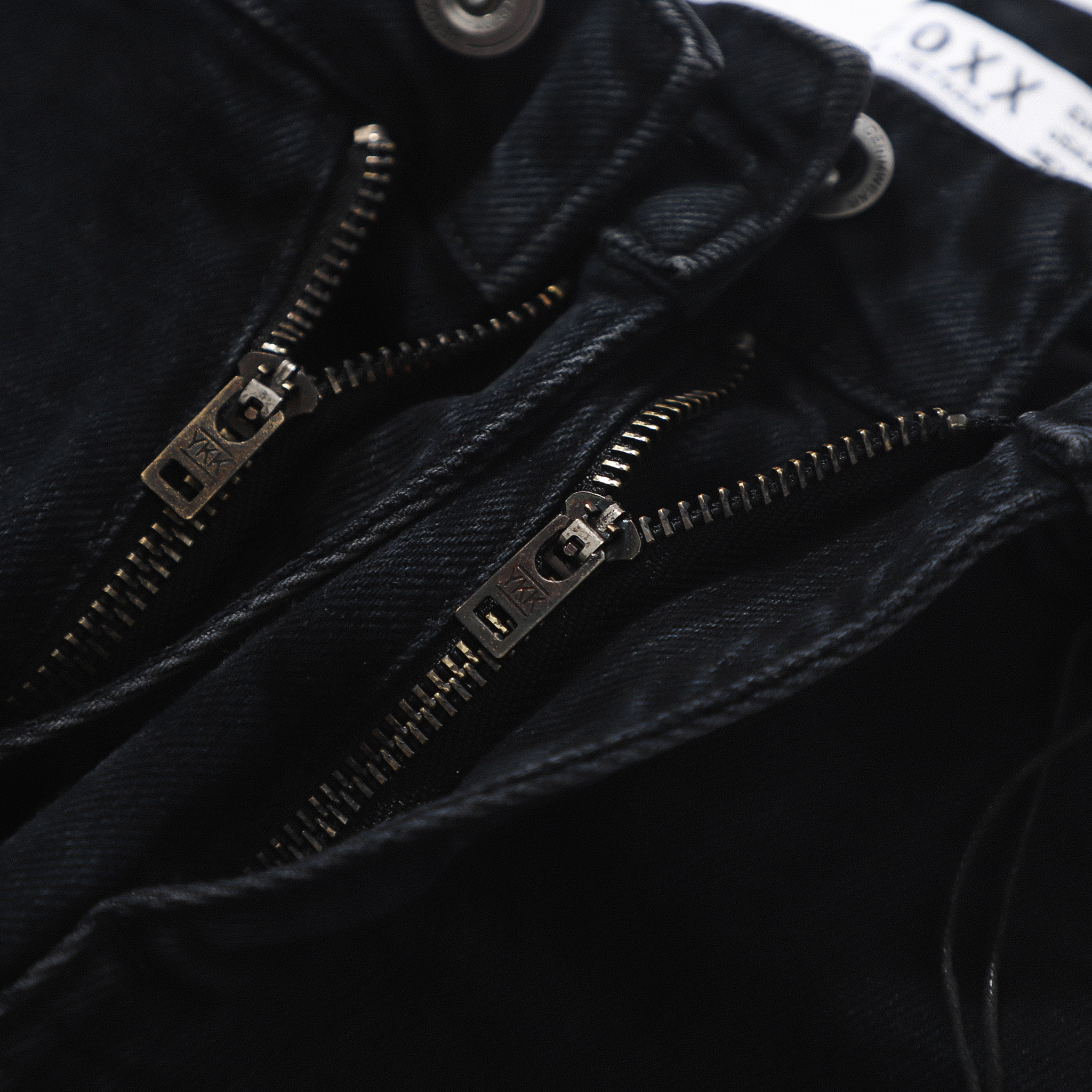 Quần short jeans nam wash rách nhẹ 2 màu | LA STORE MENSWEAR