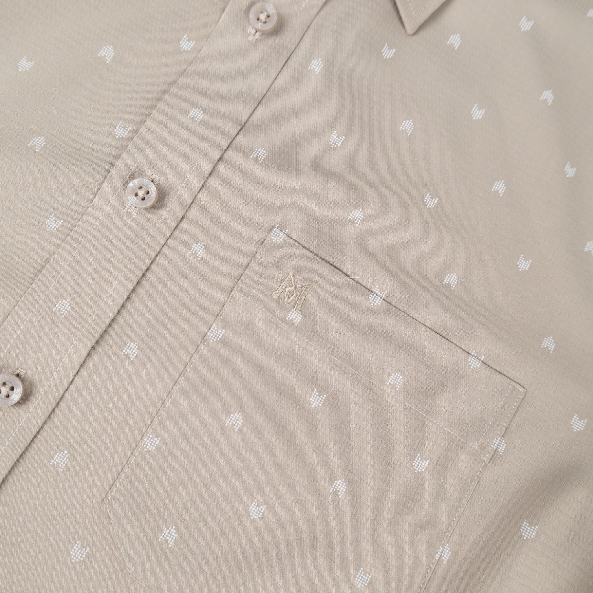 Áo sơ mi nam KHATOCO Tailor Fit ngắn tay A1MN518T2-CNIN771-2704-N