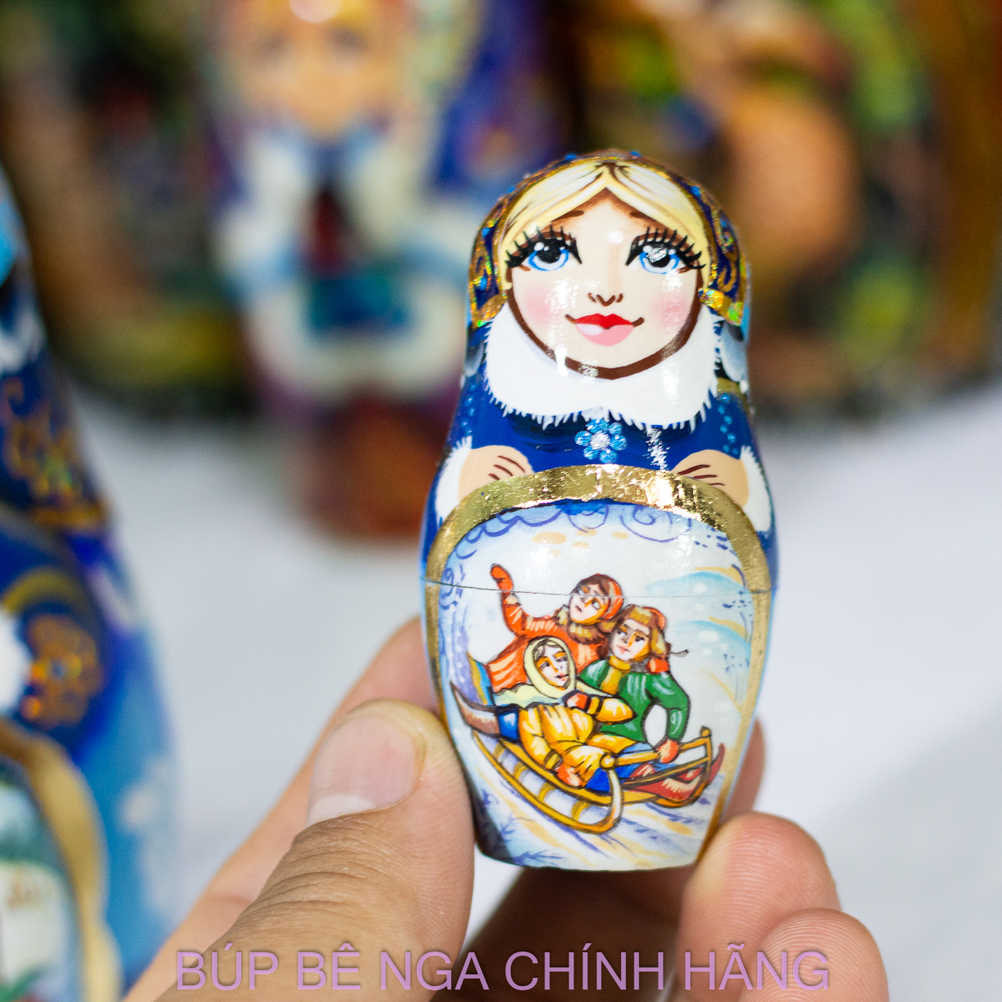 BỘ BÚP BÊ NGA MATRYOSHKA CAO CẤP 5 LỚP 20CM ĐIÊU KHẮC CHẠM NỔI HOA VĂN "CÔNG CHÚA MÙA ĐÔNG" MÀU XANH CỰC ĐẸP VÀ SANG TRỌNG