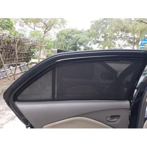 rèm chắn nắng vải lưới gắn nam châm hút dành cho xe TOYOTA VIOS 2008-2013
