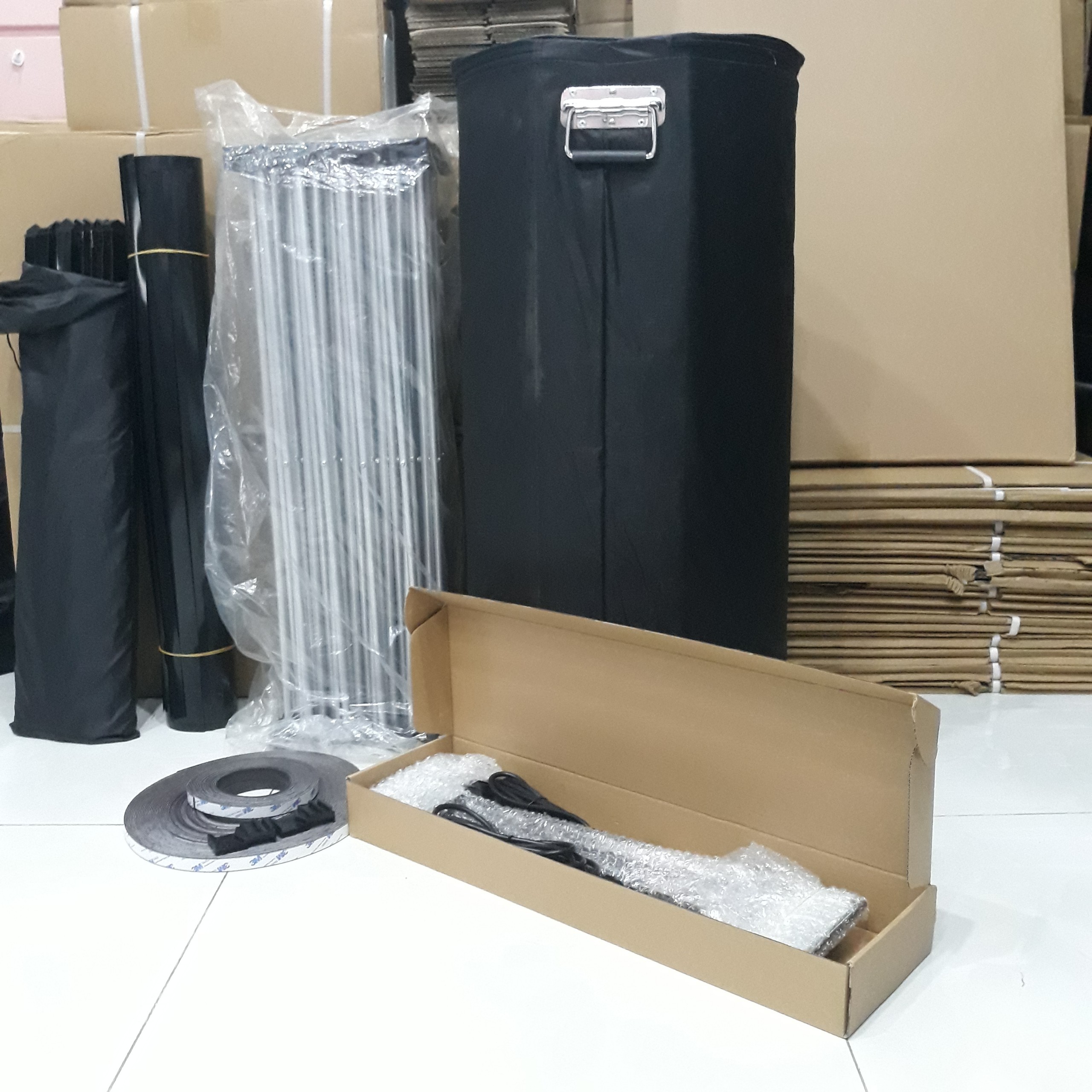 BACKDROP DI ĐỘNG DÁNG CONG KÍCH THƯỚC 3X4 Ô