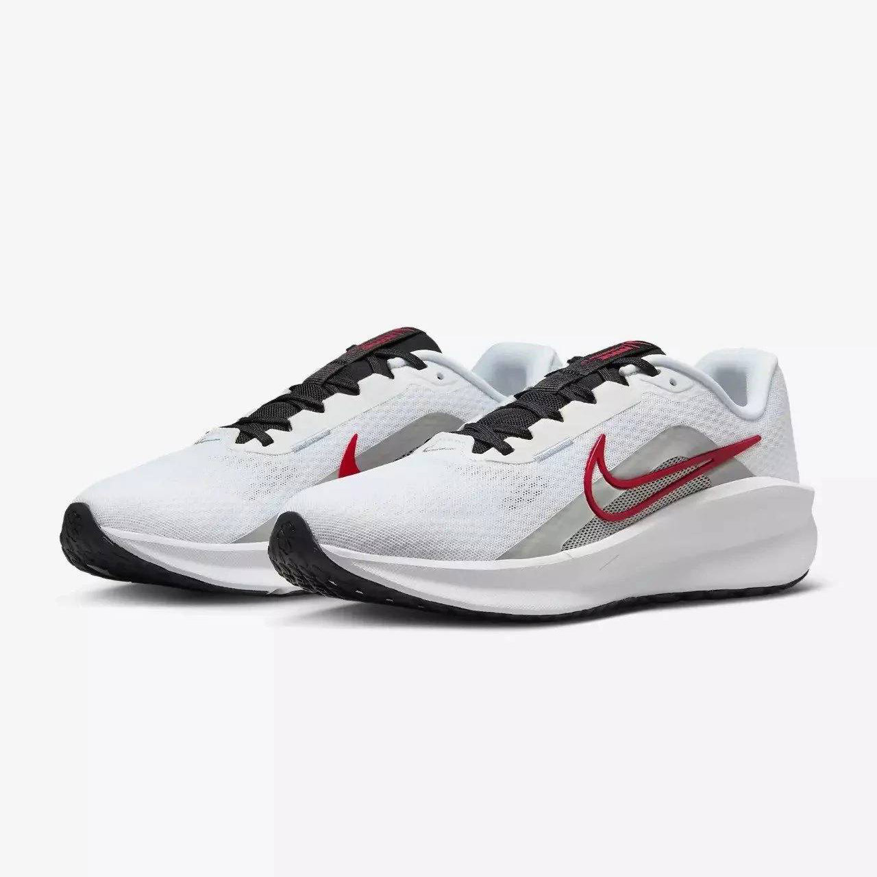 Giày chạy bộ nam NIKE DOWNSHIFTER 13 - WHITE/FIRE RED-LT SMOKE GREY-BLACK - 8.5 US