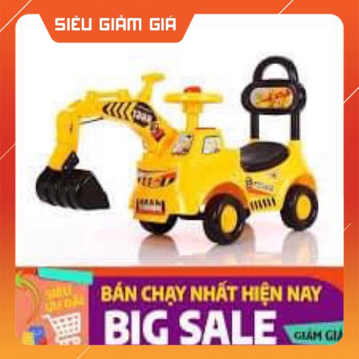 Xe cẩu chòi chân cho bé