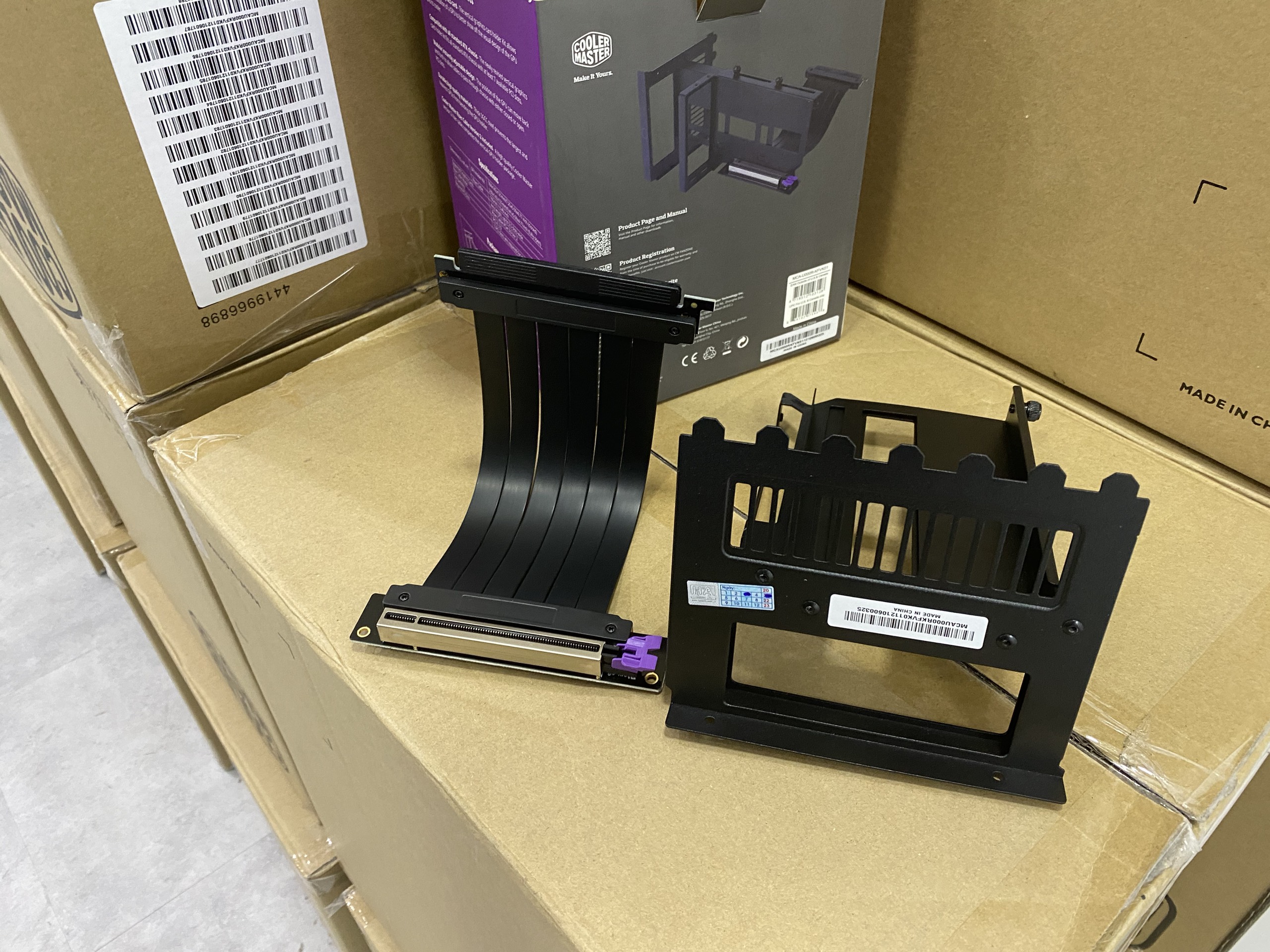 Bộ Dựng Đứng Vga Kèm Riser Cooler Master Vertical Graphics Card Holder Kit V2 - Hàng chính hãng